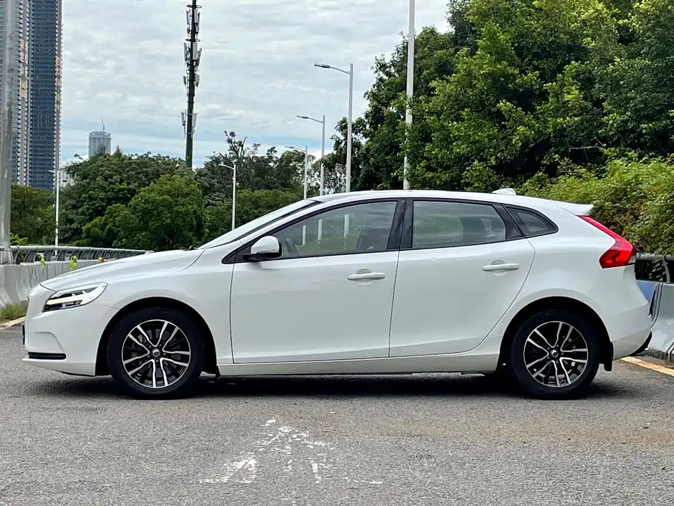 Volvo V40 Volvo V40