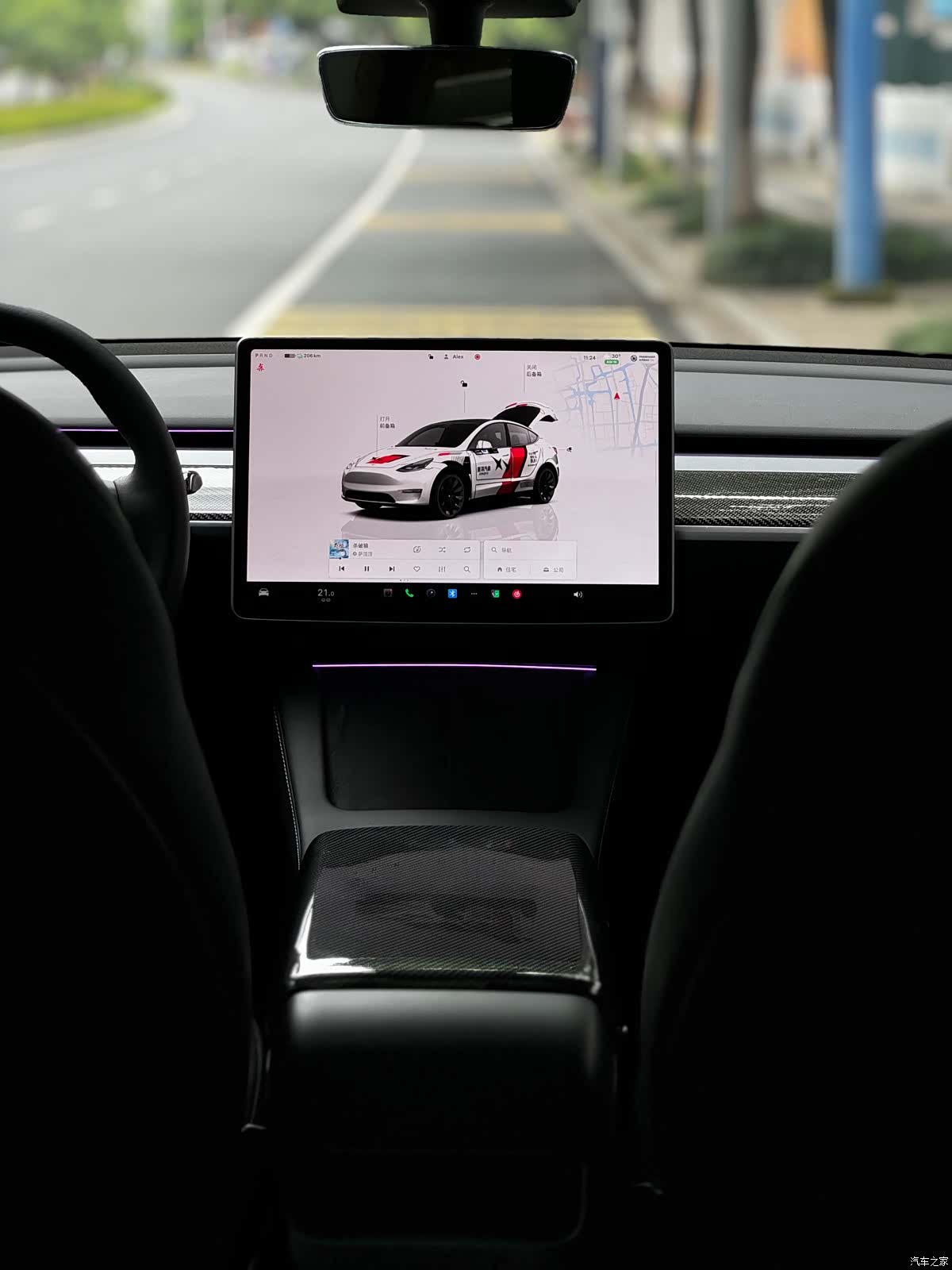 Tesla Model Y, 2023 все фото