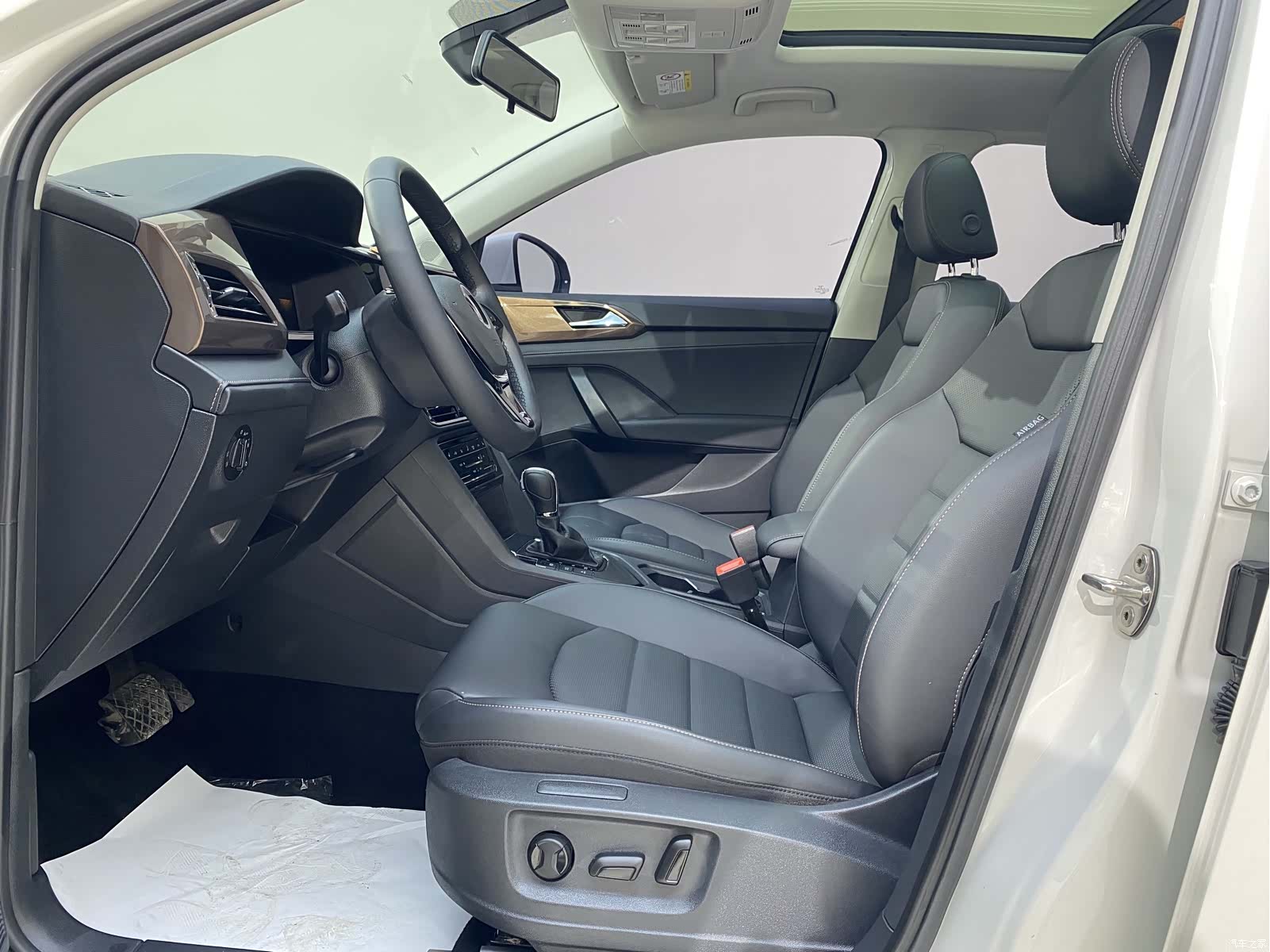 Volkswagen Tharu, 2023 26