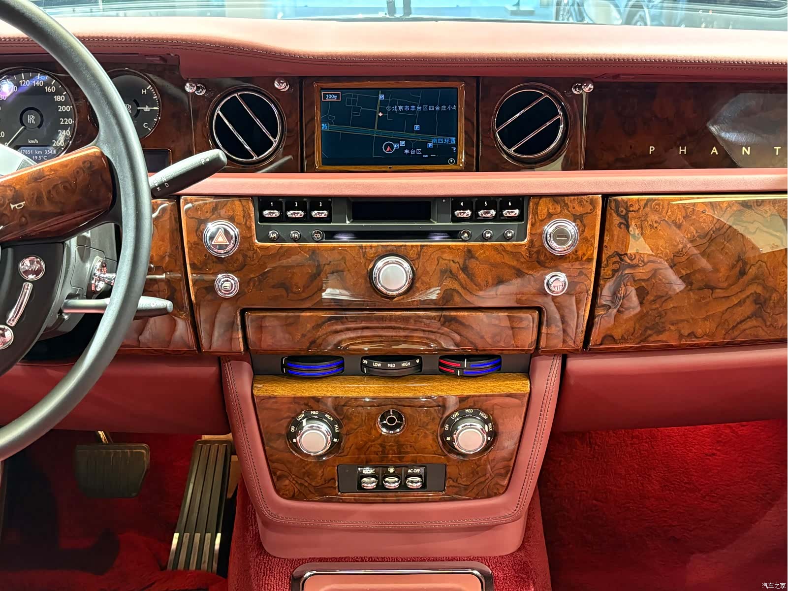 Rolls-Royce Phantom, 2012 15