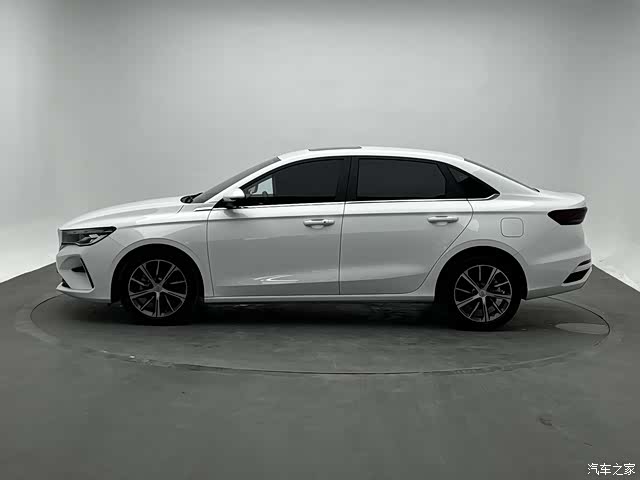 Geely Emgrand, 2023 3