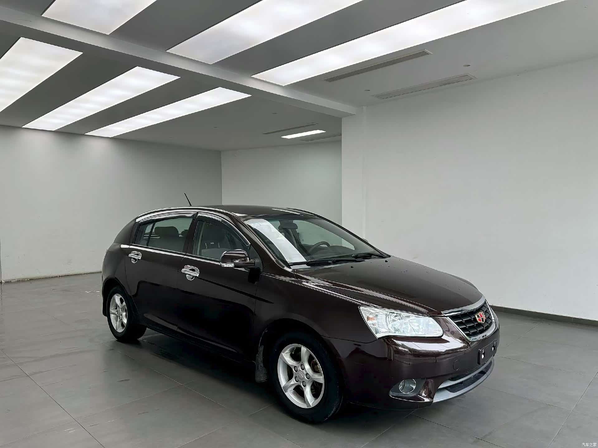 Geely Emgrand, 2012 3