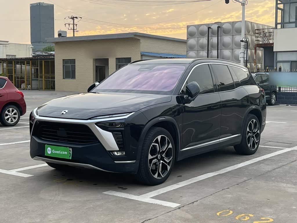 NIO ES8