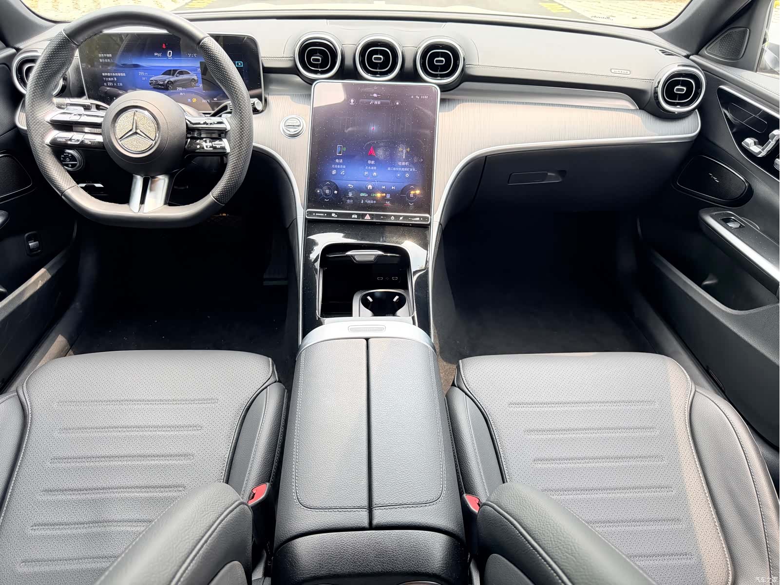 Mercedes-Benz C-Class, 2024 7