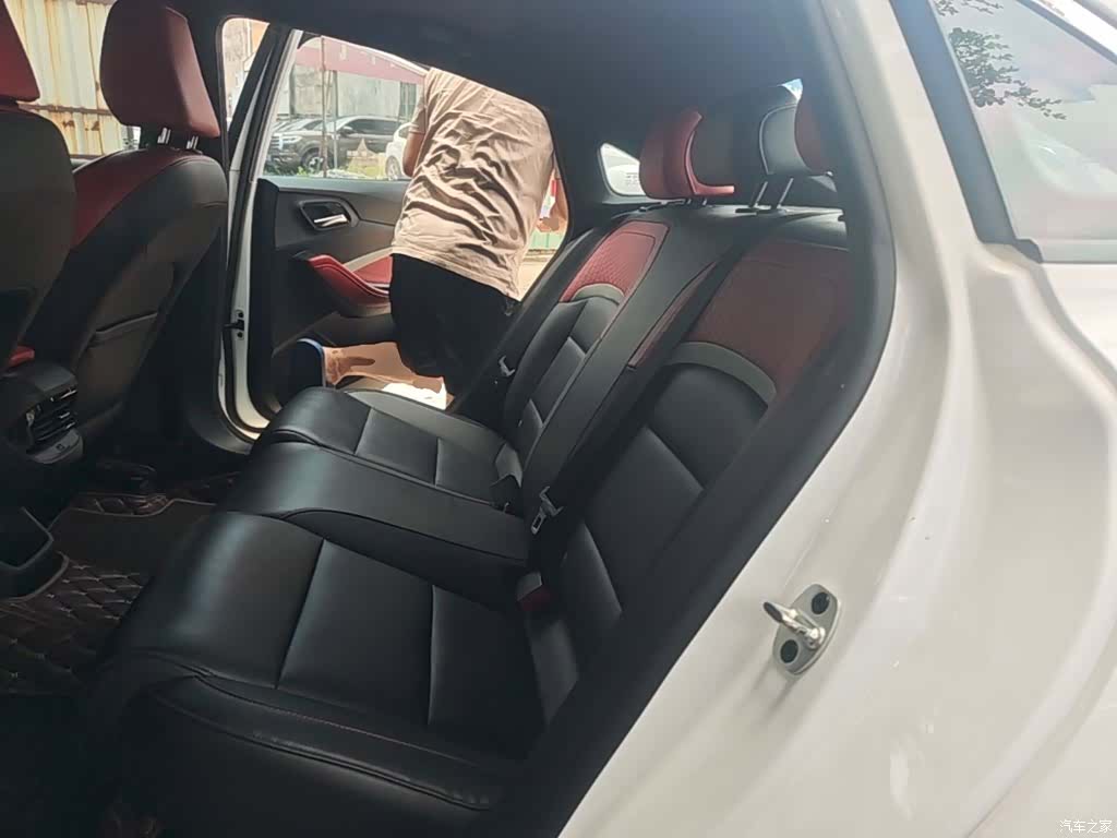 MG MG5, 2021 17