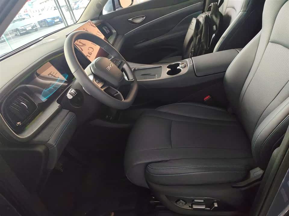 BYD Sea Lion 07 DM-i