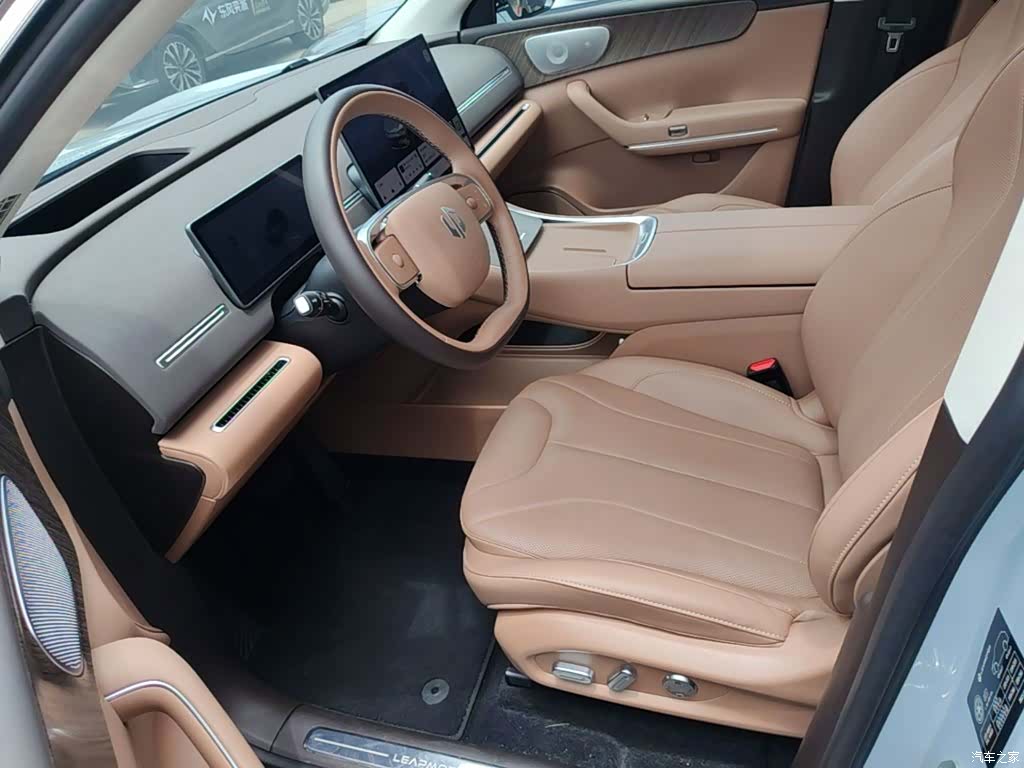 Leapmotor C11, 2025 15