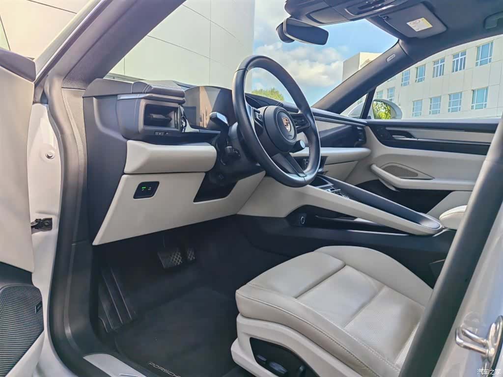 Porsche Macan, 2024 6