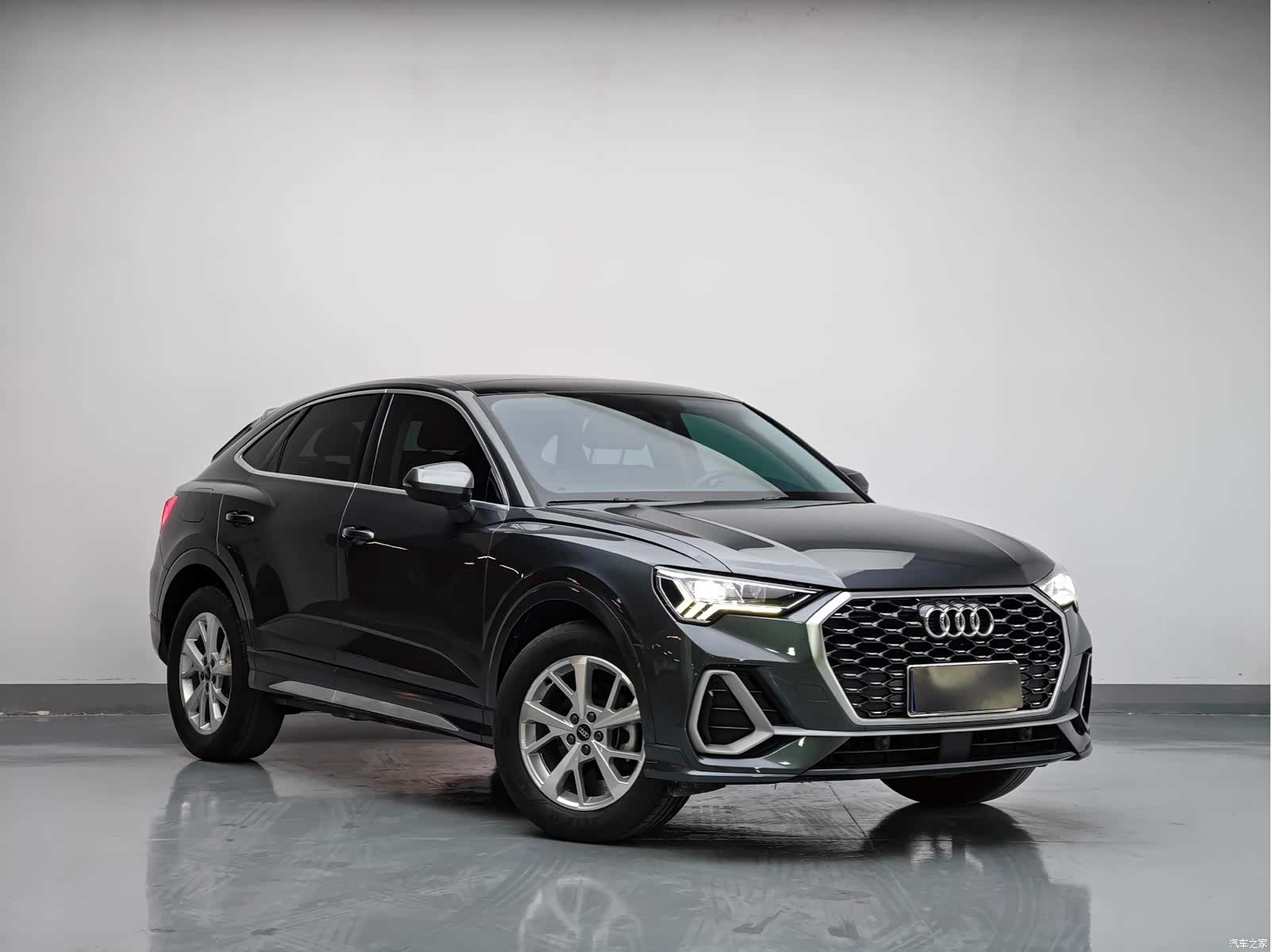Audi Q3, 2023 3