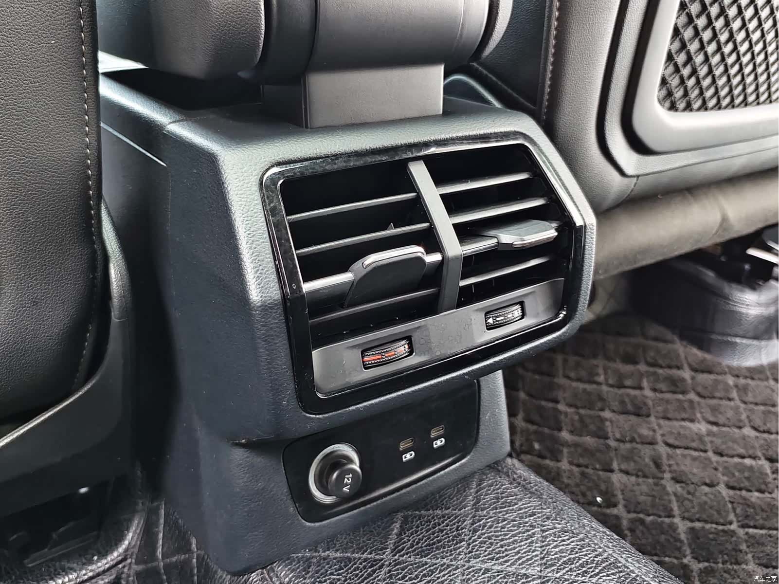 Audi Q3, 2023 20