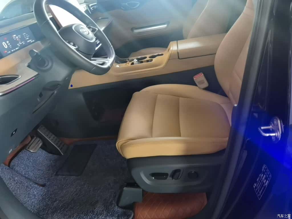 Trumpchi E8, 2024 7