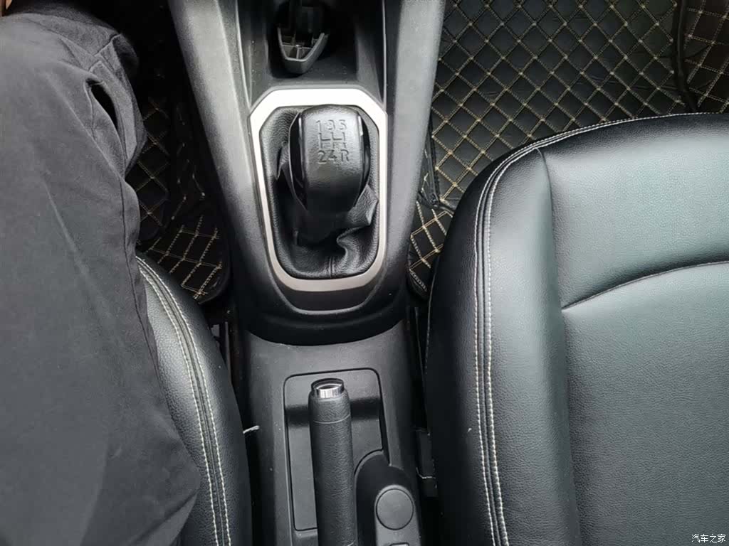 Peugeot 301, 2016 13