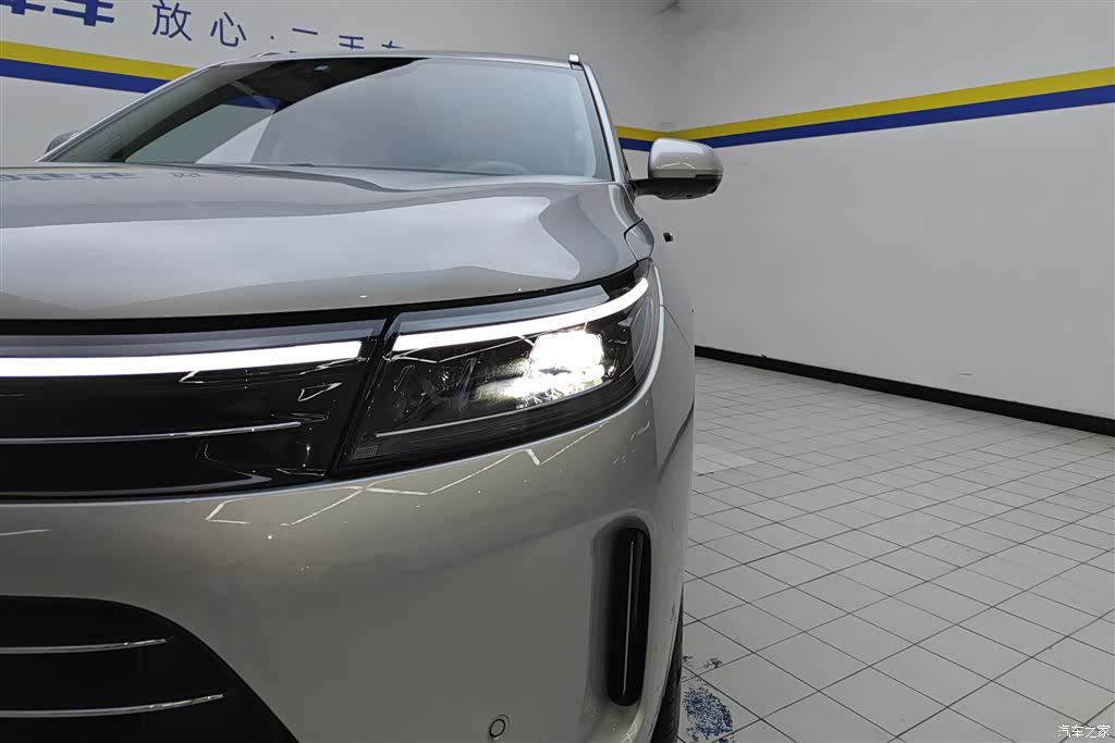 AITO M7, 2023 все фото