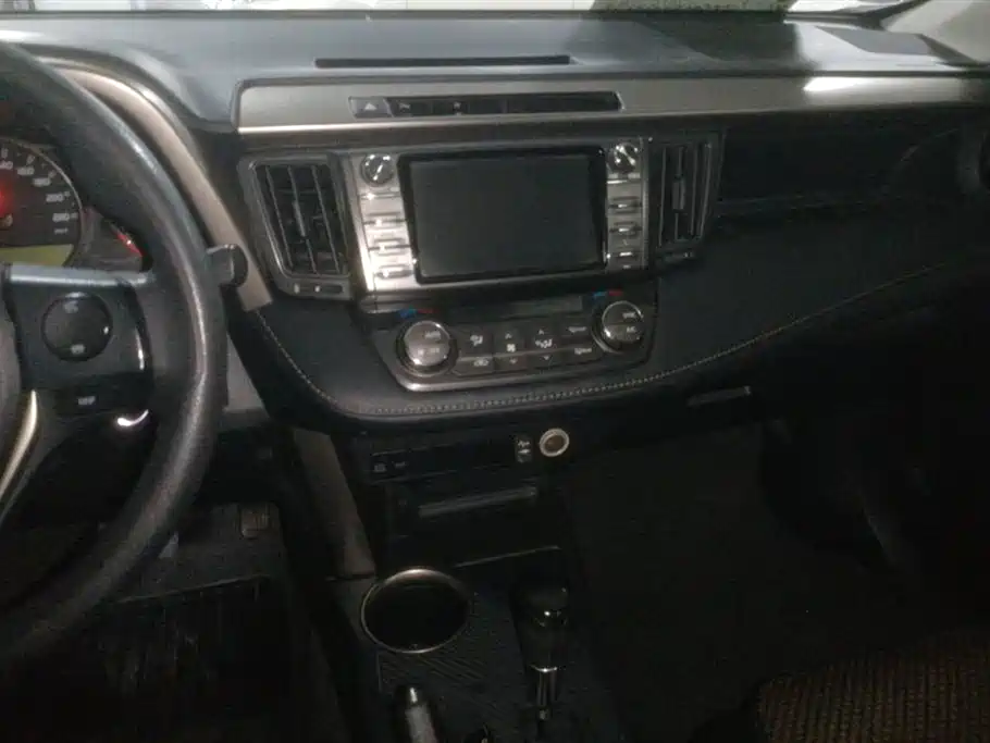 Toyota RAV4 Rongfang