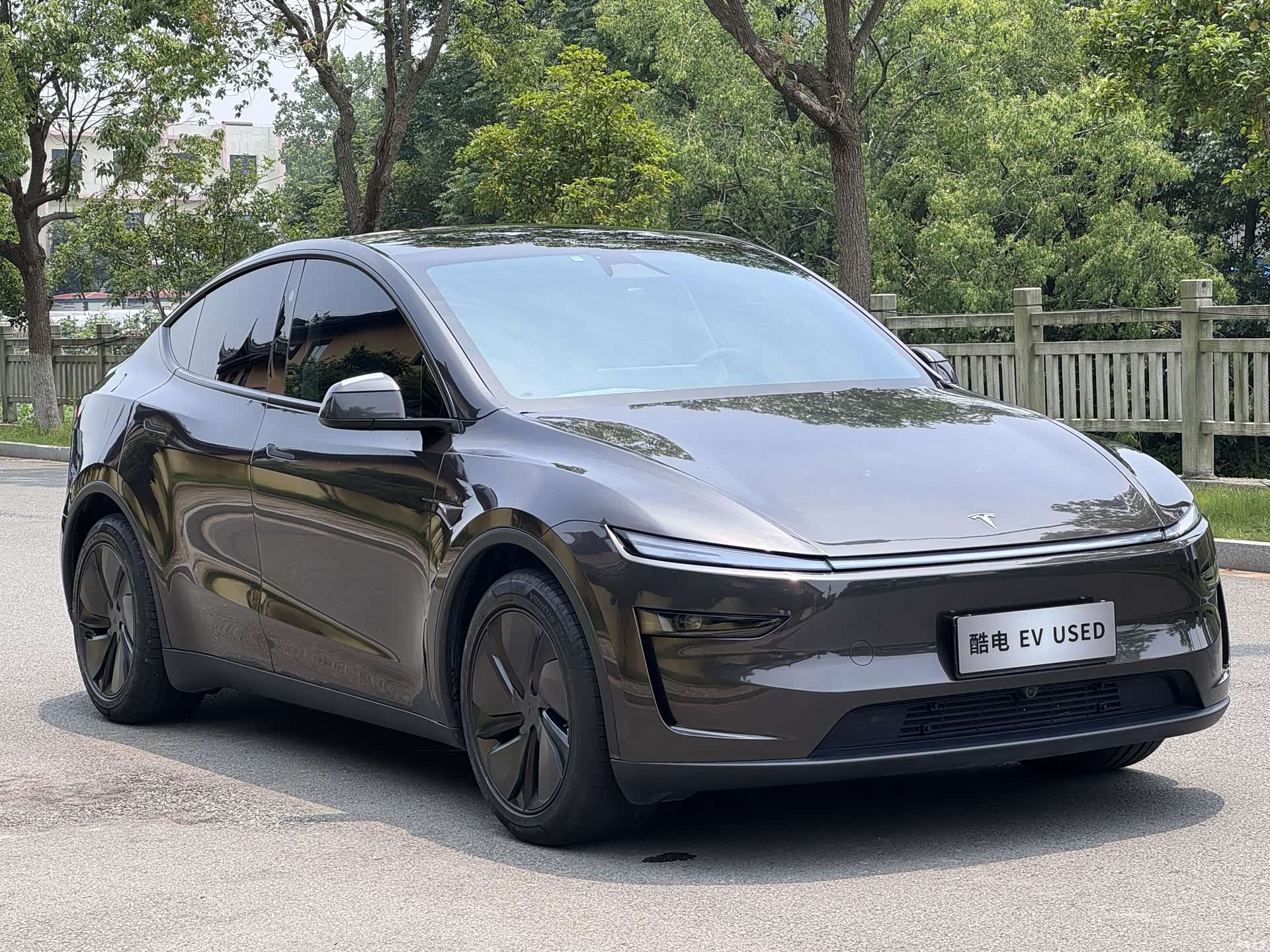 Tesla Model Y, 2025 3