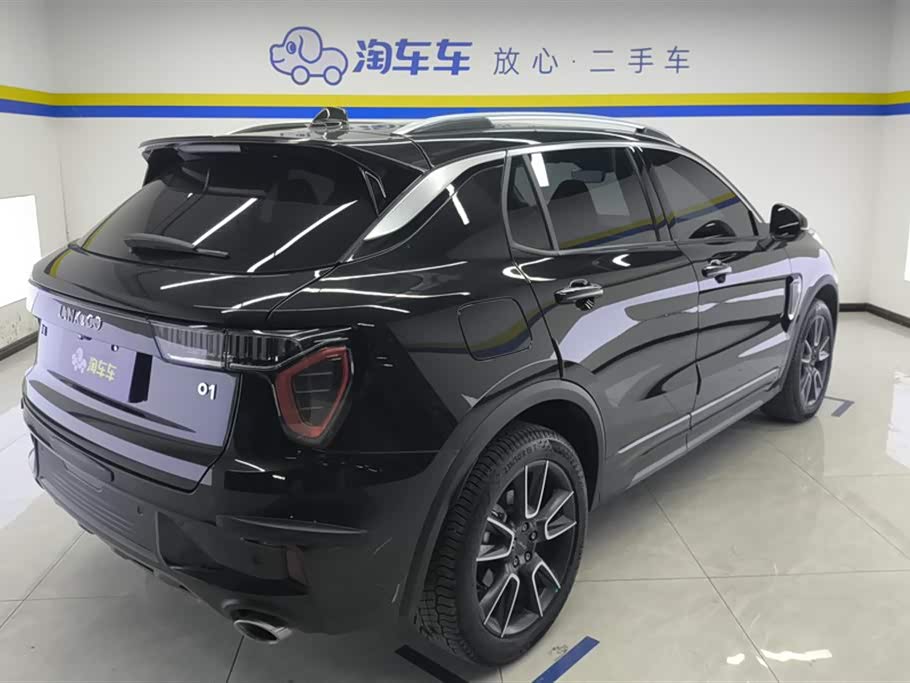 Lynk & Co 01