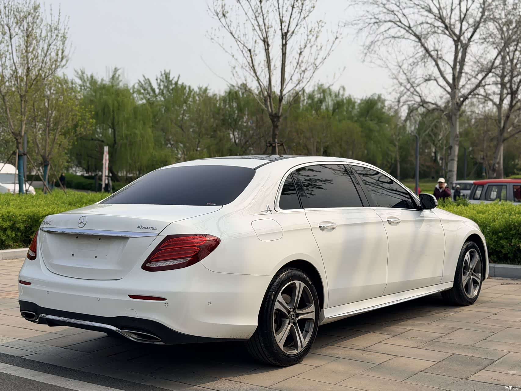 Mercedes-Benz E-Class, 2019 4