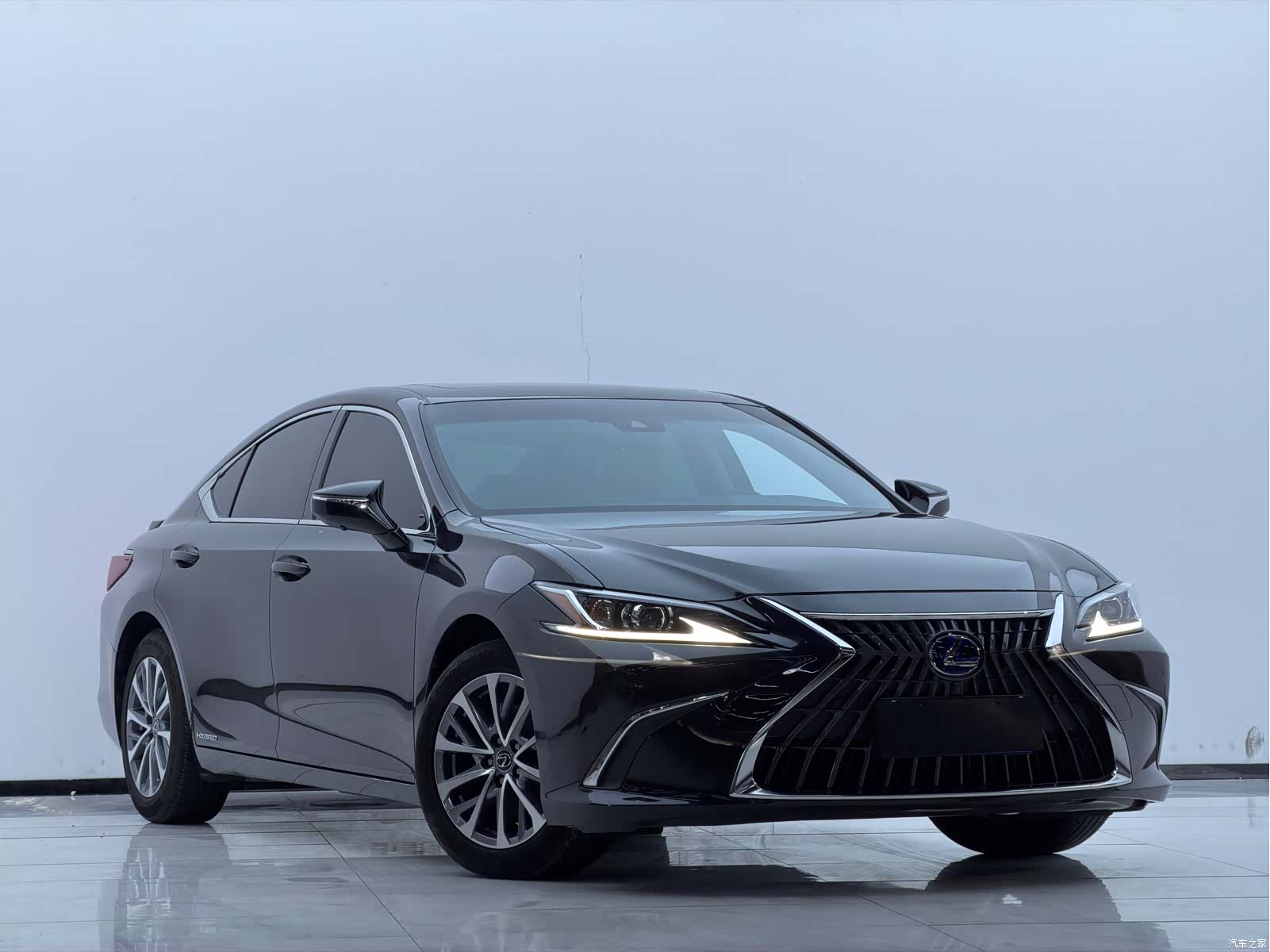 Lexus ES, 2022 2