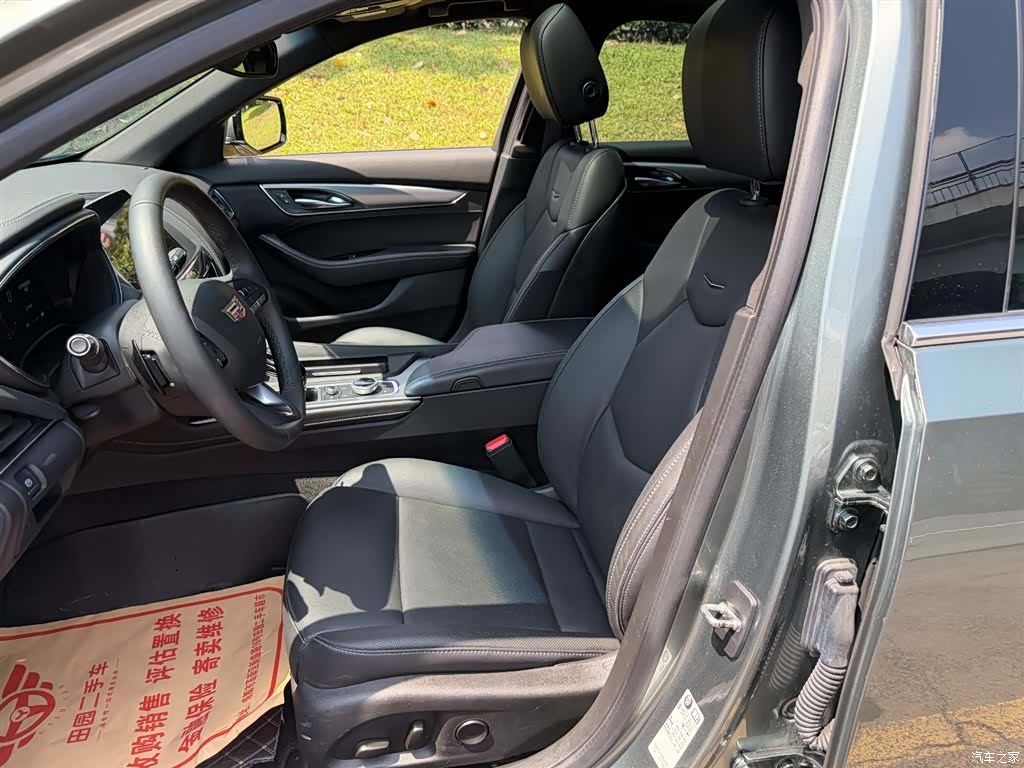 Cadillac CT5, 2023 8