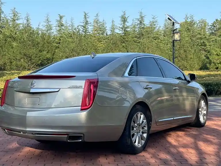 Cadillac XTS