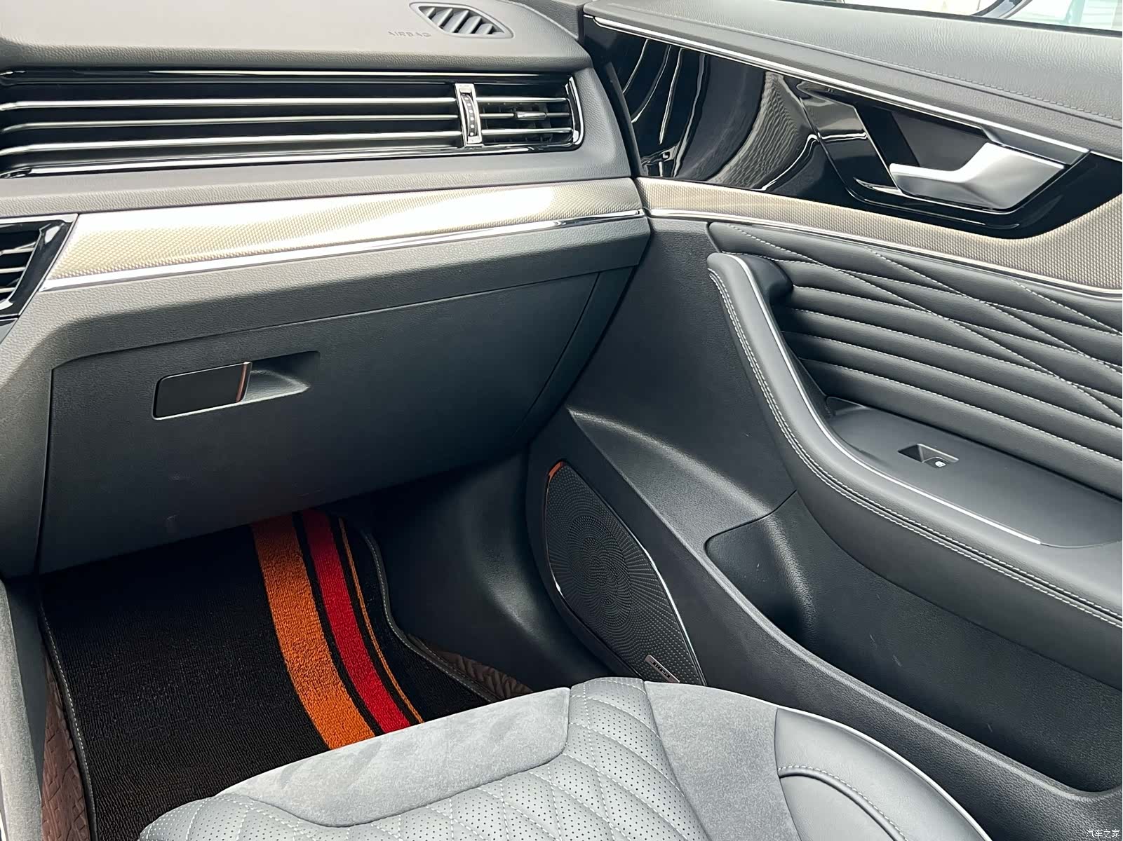 Hongqi HS5, 2022 12