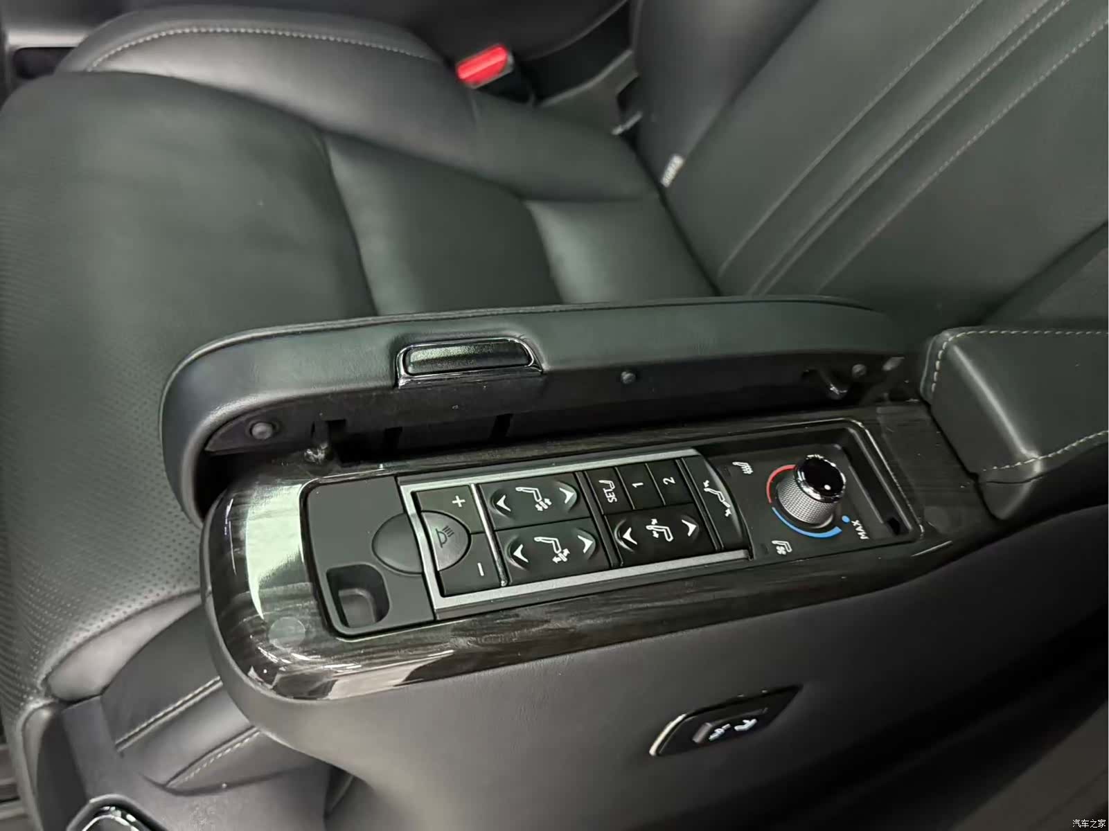 Lexus LM, 2023 все фото