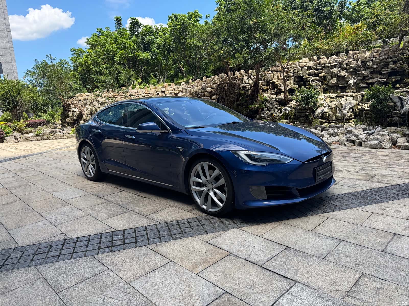 Tesla Model S, 2017 2