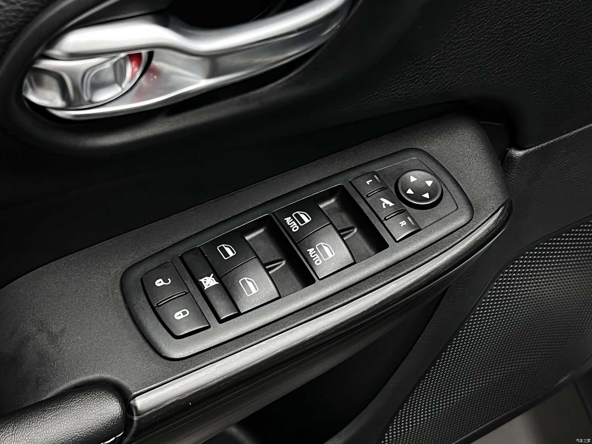 Jeep Cherokee, 2018 25