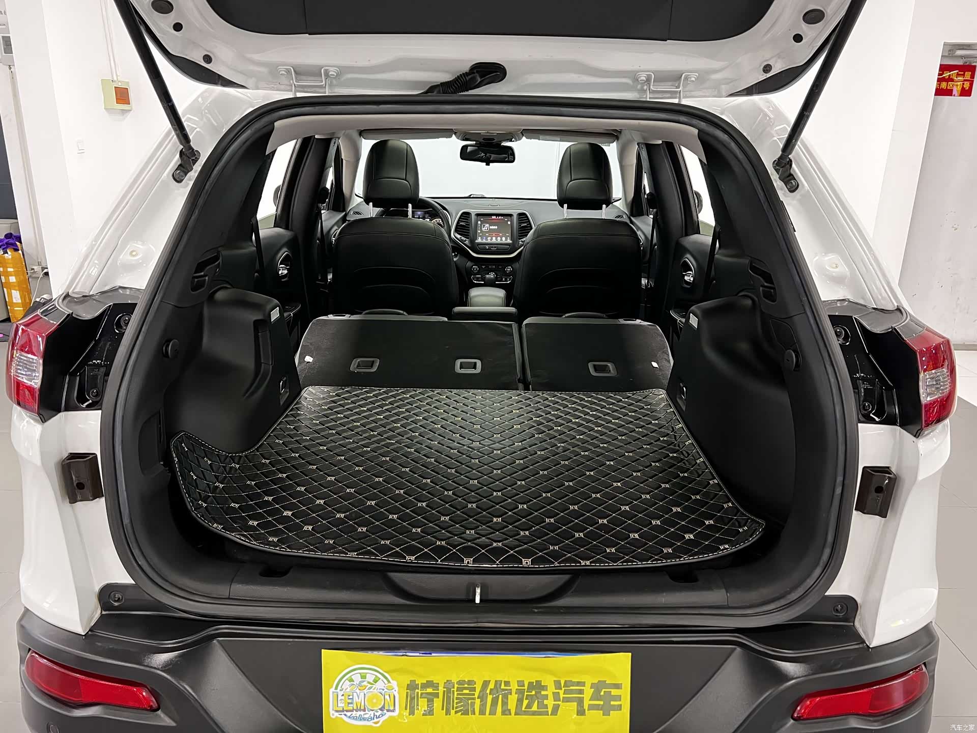 Jeep Cherokee, 2018 39