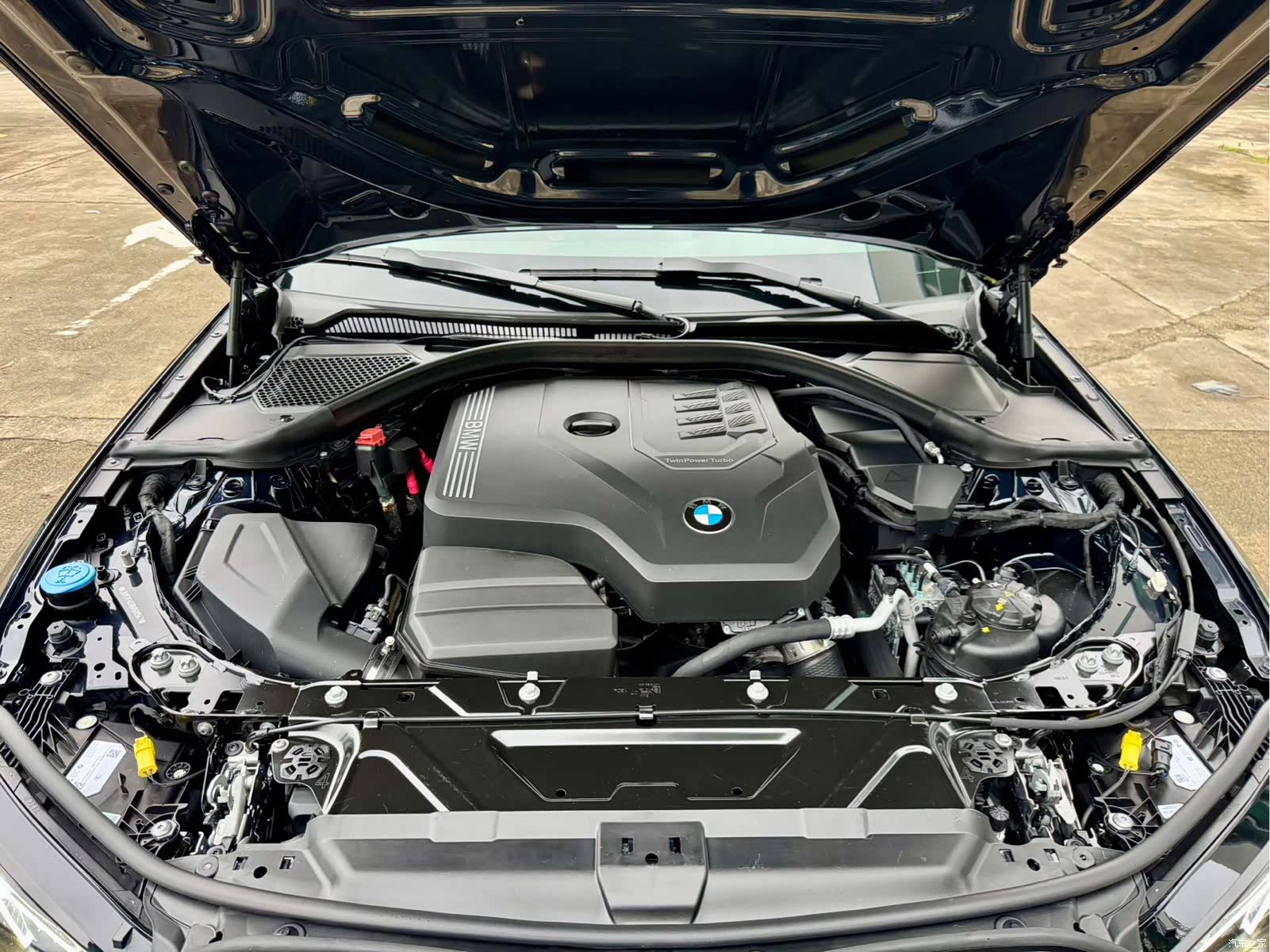 BMW 3 Series, 2024 12