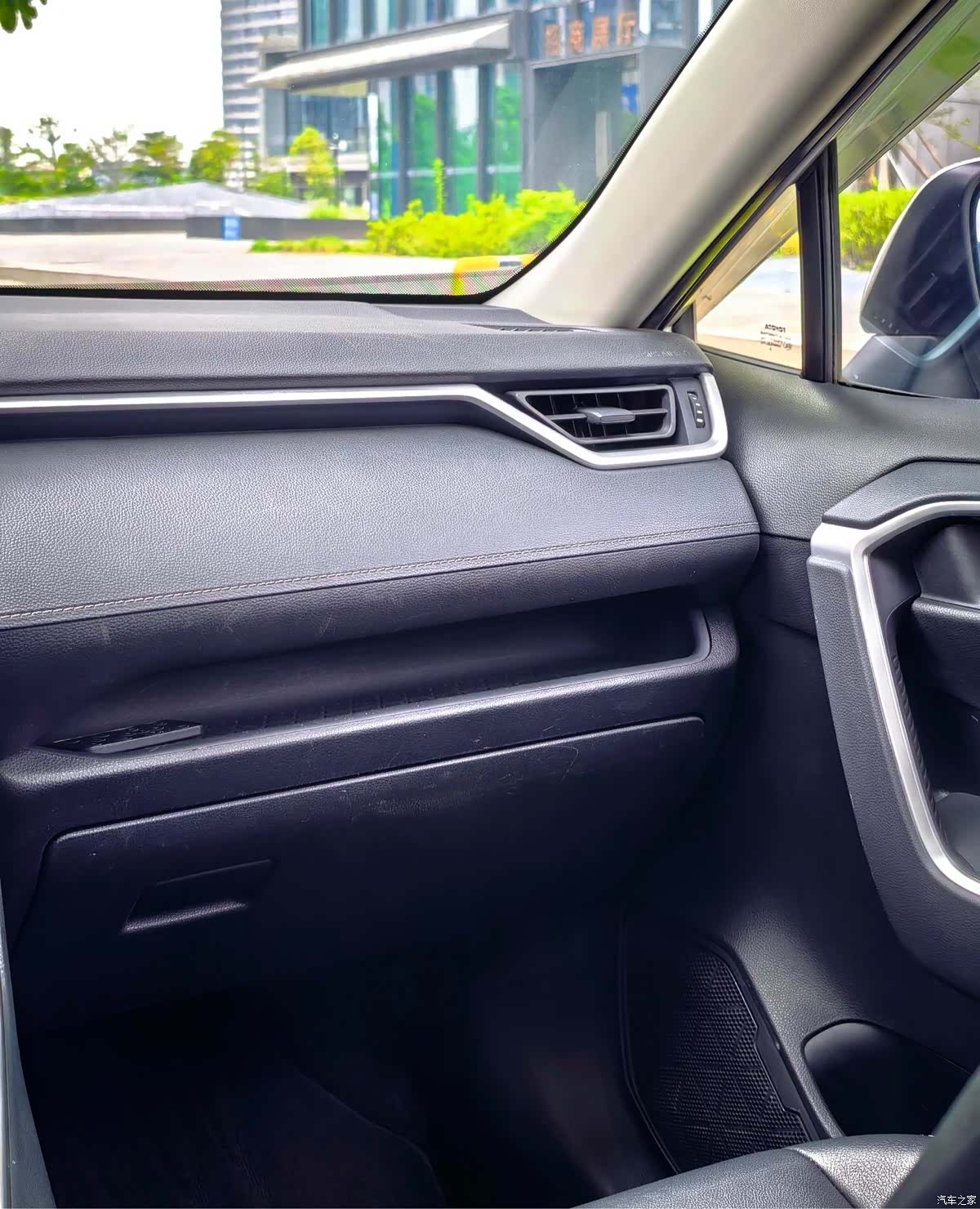 Toyota Wildlander, 2020 23