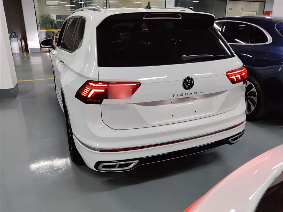 Volkswagen Tiguan L