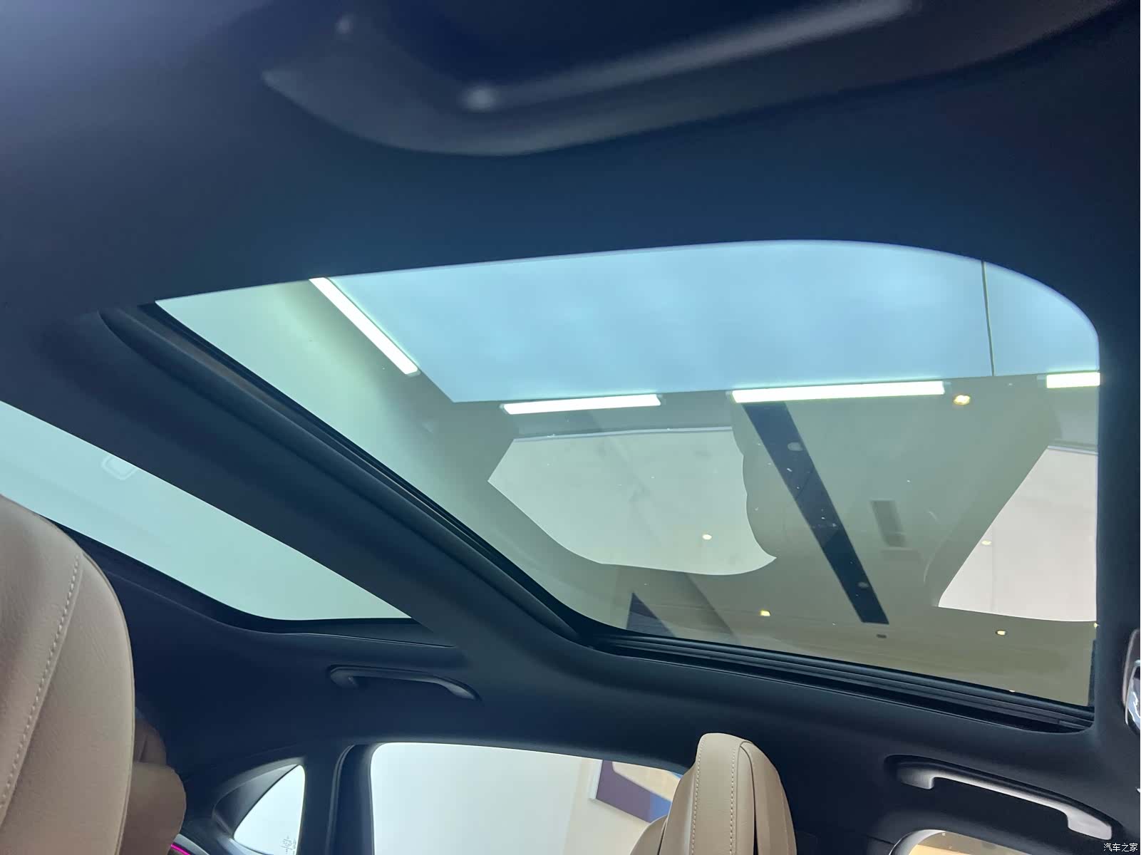 Mercedes-Benz E-Class, 2024 16