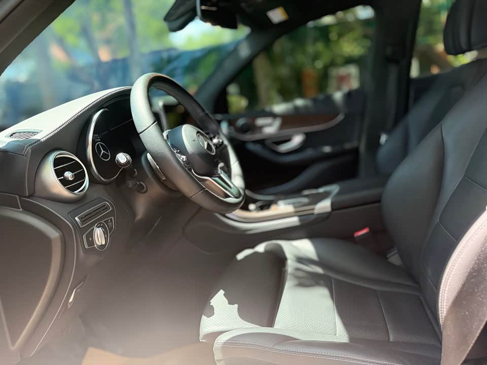 Mercedes-Benz GLC Mercedes-Benz GLC
