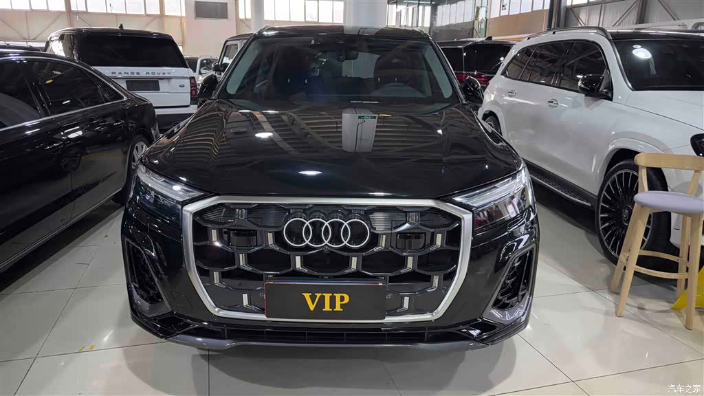 Audi Q7, 2024 3