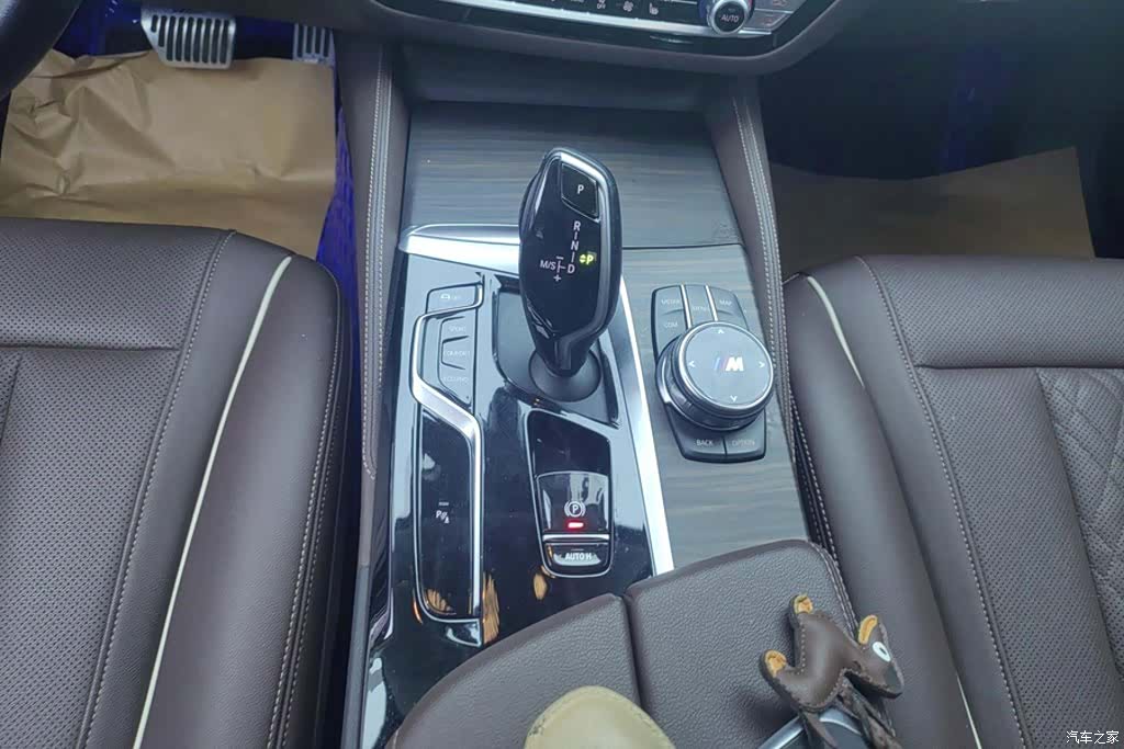BMW 5 Series, 2023 16