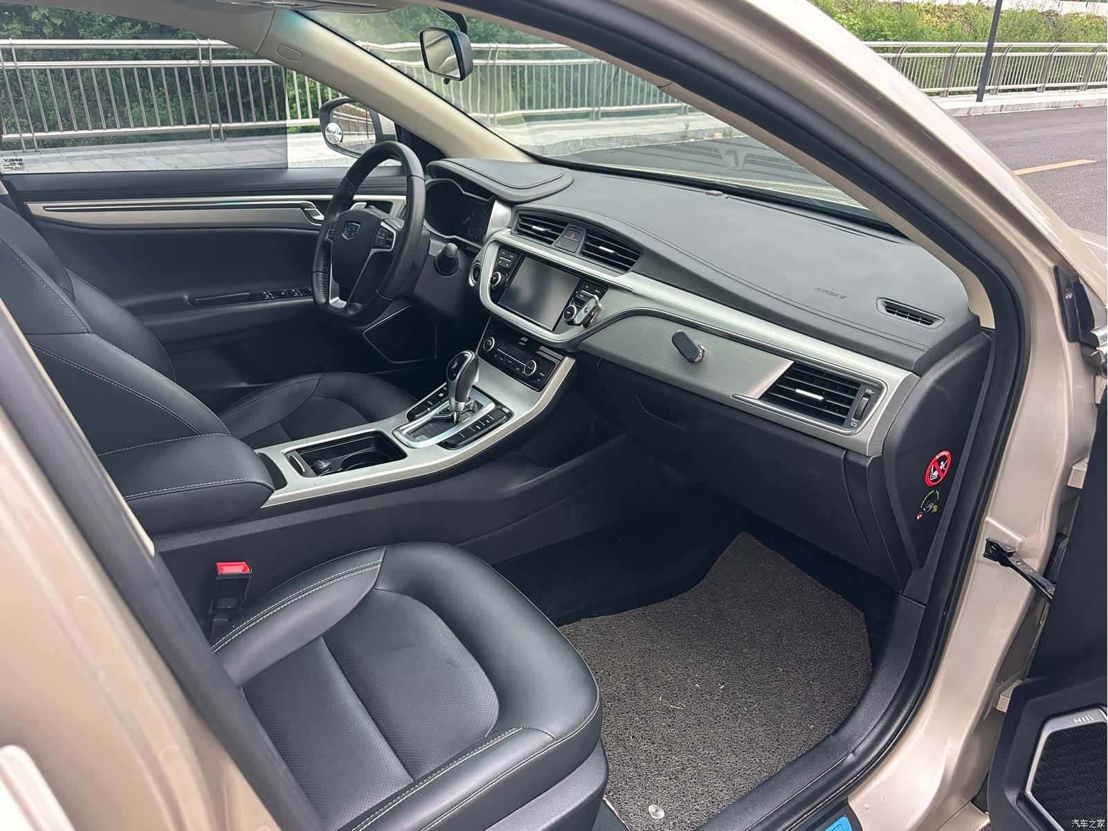 Geely Emgrand, 2017 9