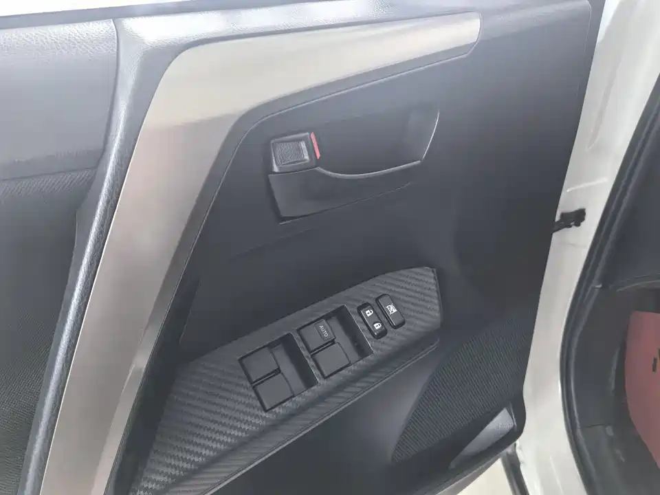 Toyota RAV4 Rongfang