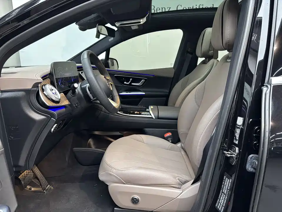 Mercedes-Benz EQE SUV