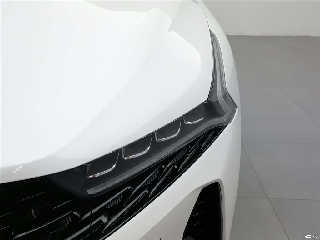 Kia K5, 2022 7