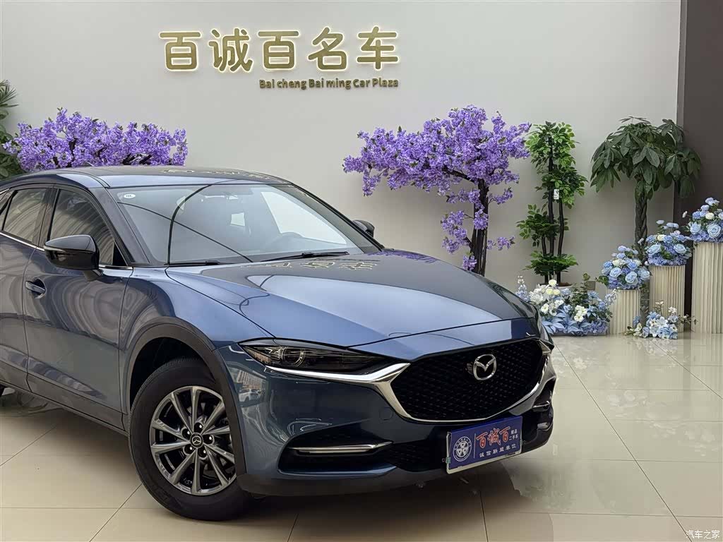 Mazda CX-4, 2022 все фото