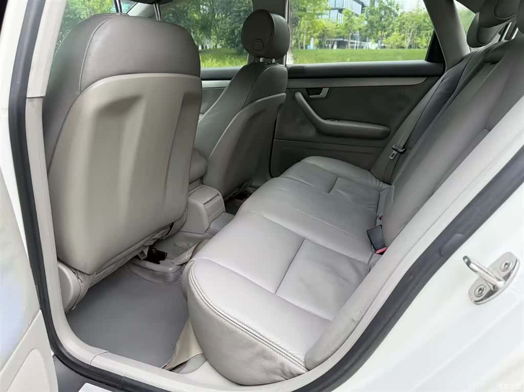 Audi A4, 2008 10