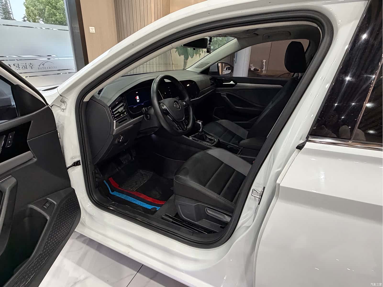 Volkswagen Sagitar, 2021 9