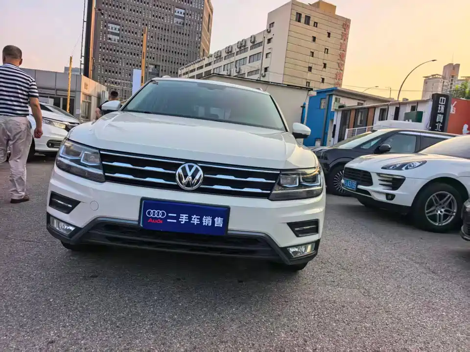 Volkswagen Tiguan L
