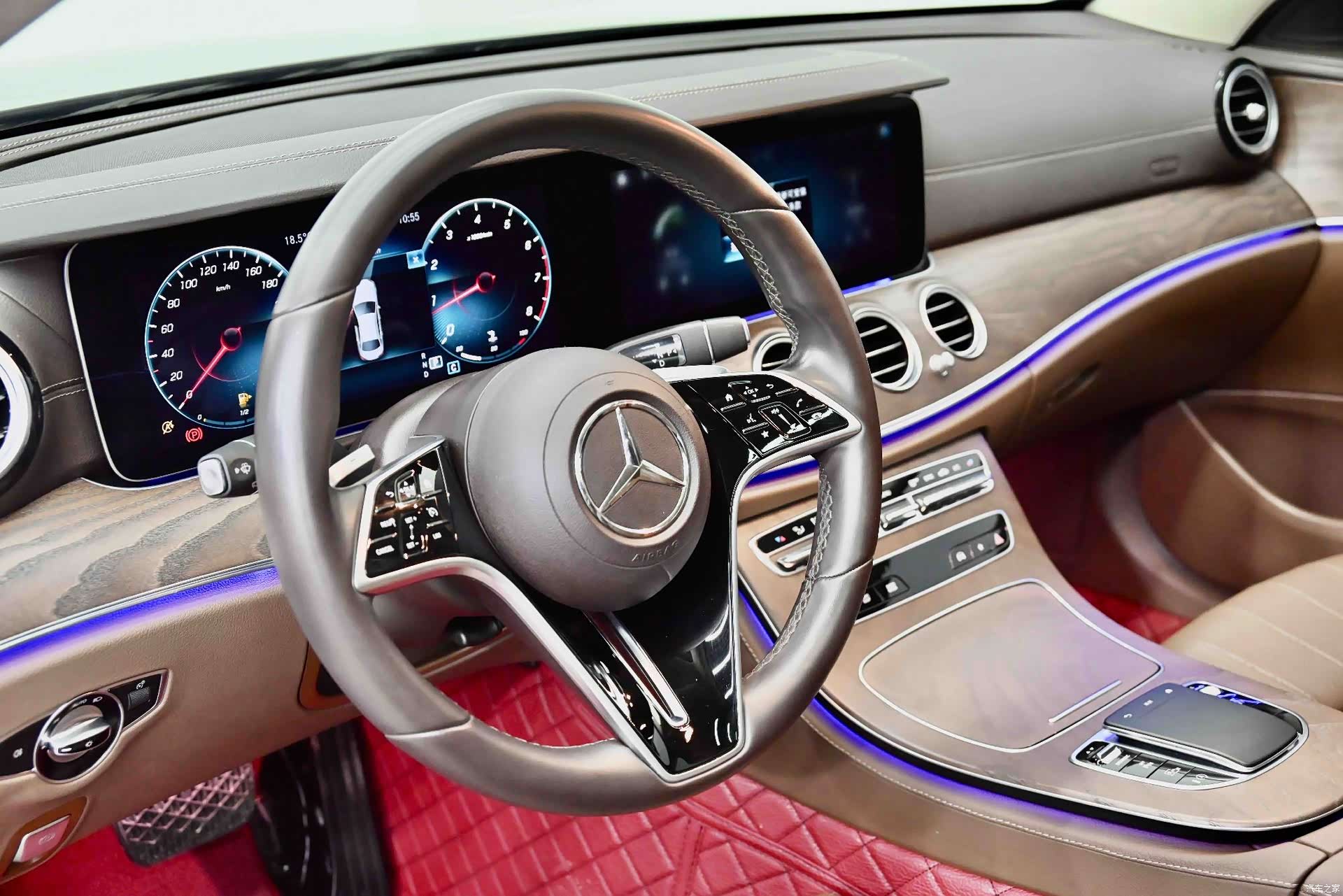 Mercedes-Benz E-Class, 2022 22