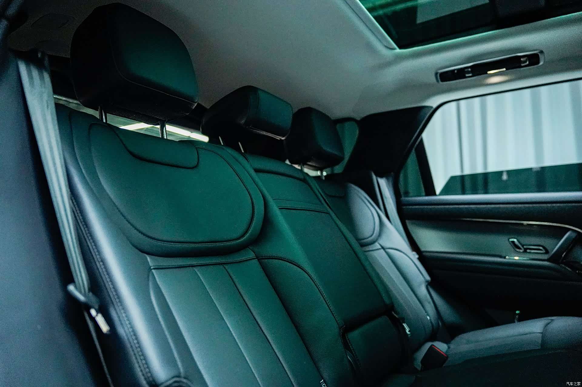 Land Rover Range Rover, 2023 14