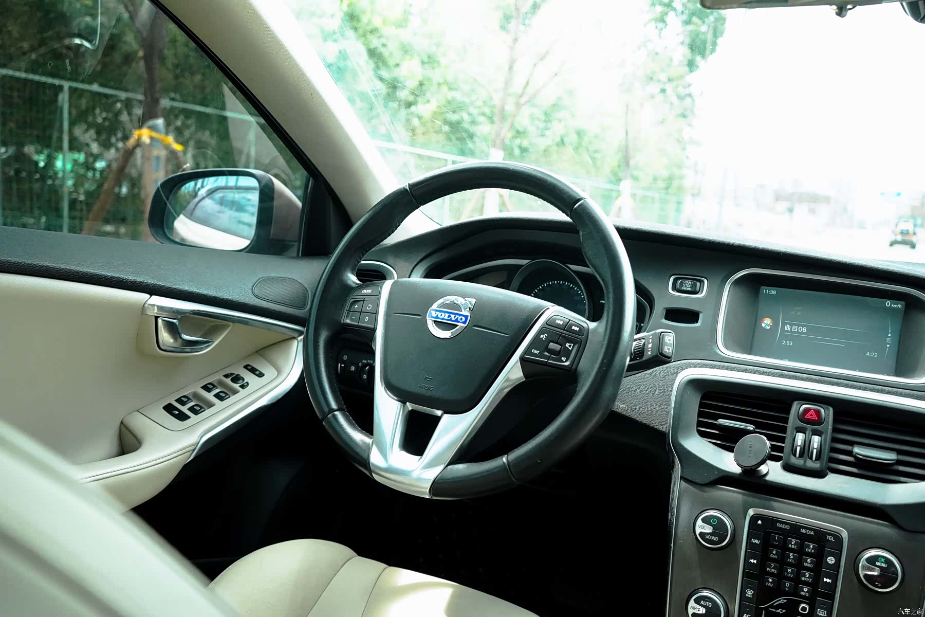 Volvo V40, 2016 15