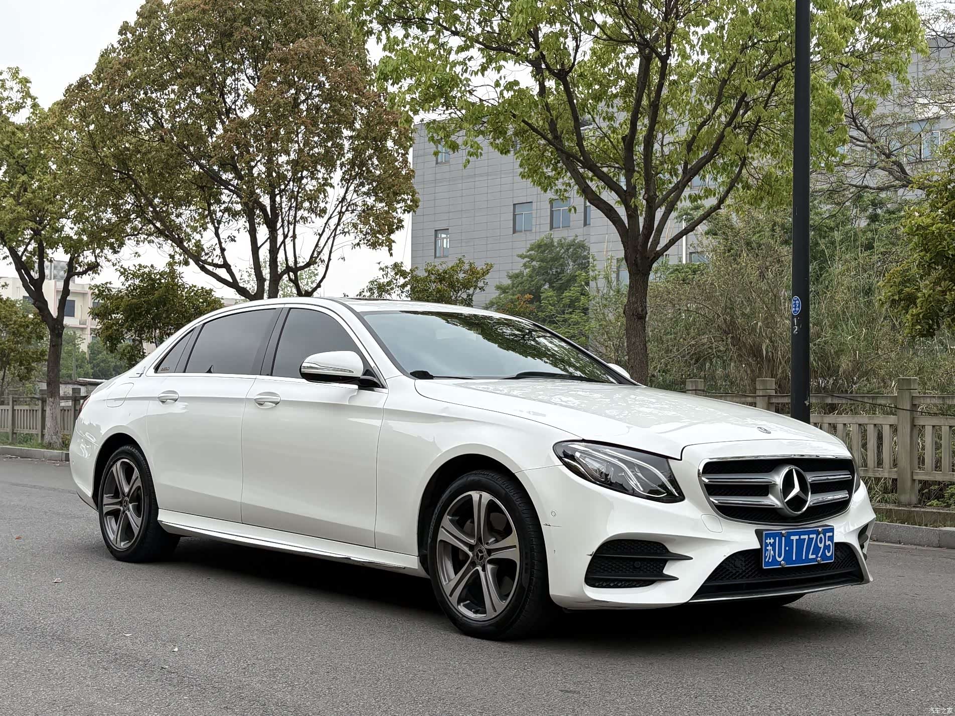 Mercedes-Benz E-Class, 2018 3