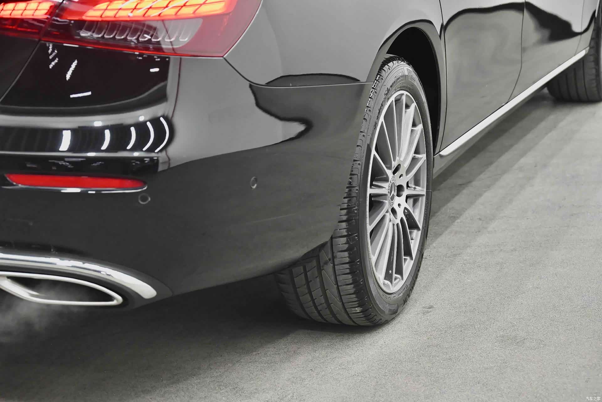 Mercedes-Benz E-Class, 2022 11