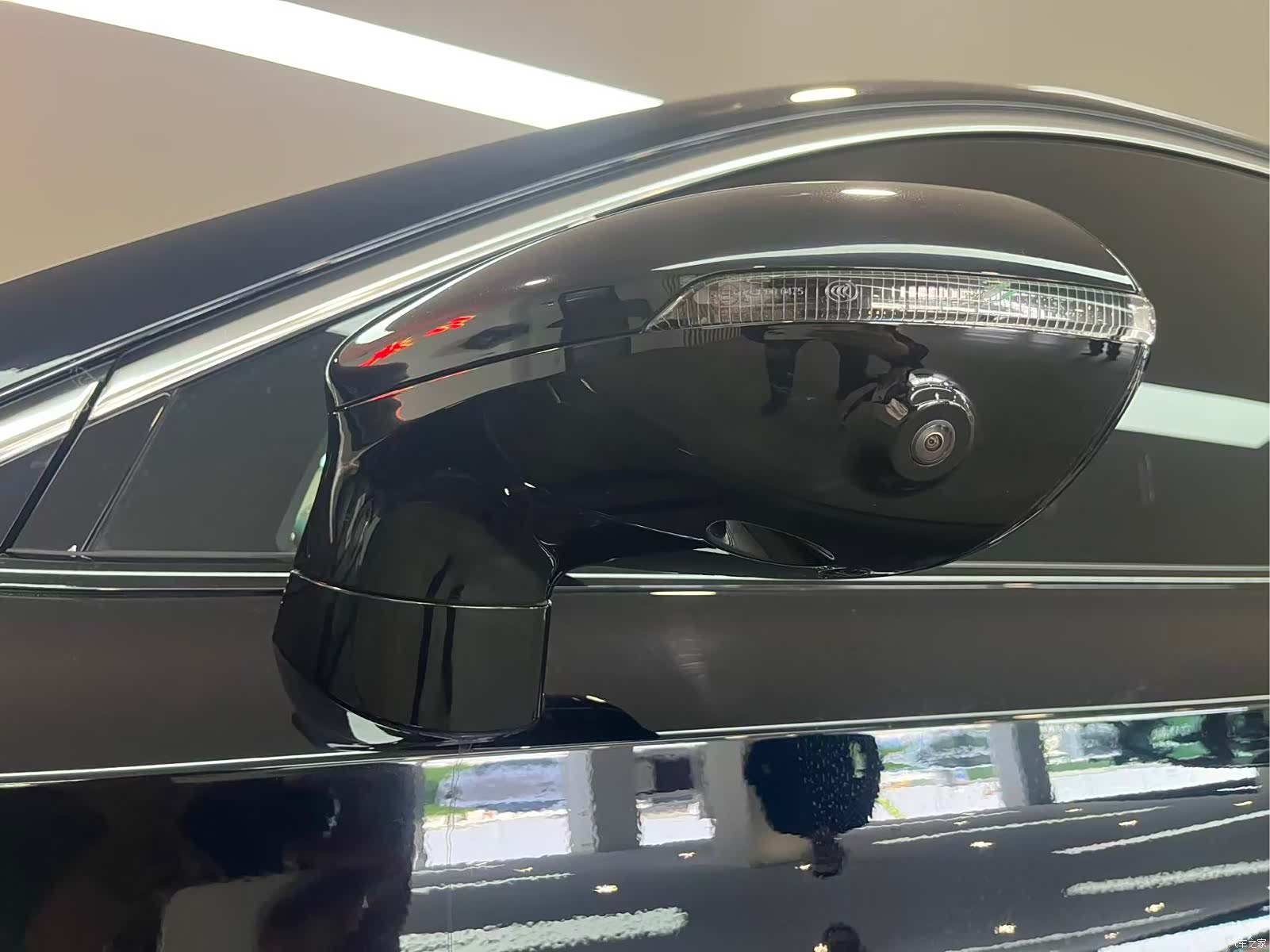 Hongqi HS7, 2024 10